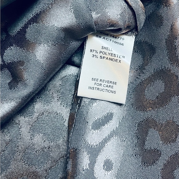 Vici Women’s ACOA Grey Leopard Long Sleeve Blouse Size XS Extra Small - Picture 4 of 4